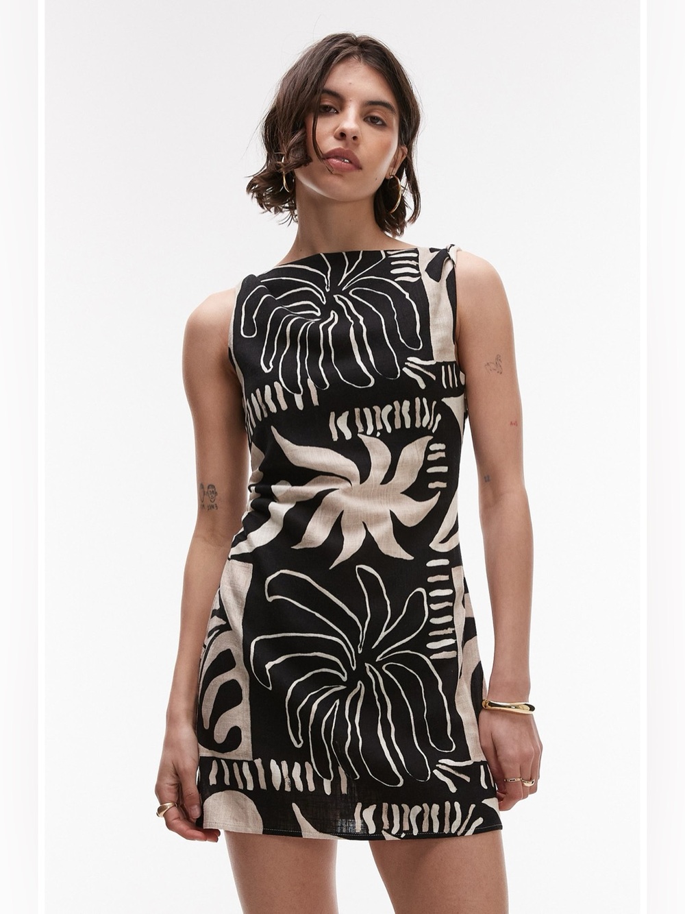 Black & Cream Printed Sleeveless Mini Dress